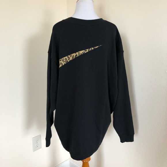 NWT Nike animal print sportswear Crew - Picture 4 of 6